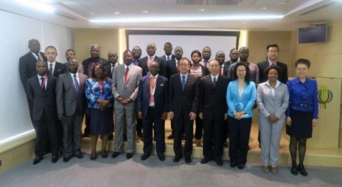 安哥拉中国经济发展经验研讨班官员访问澳门