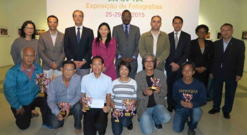Award presentation for Photographic Competition marking 7th Cultural Week of China and Portuguese-speaking Countries