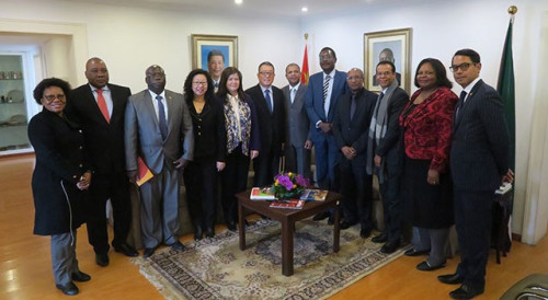 Visita de cortesia à Embaixada de Moçambique em Pequim