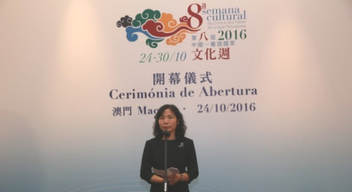 Secretária-Geral, Dra. Xu Yingzhen a proferir o discurso