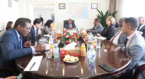 Meeting with the Ambassador to China of Mozambique