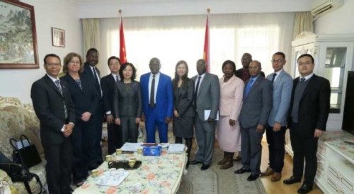 Meeting with the Ambassador to China of Guinea-Bissau