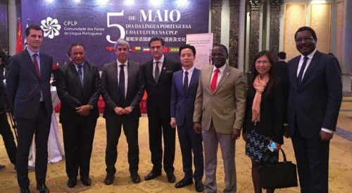 Delegation from the Permanent Secretariat of Forum Macao with Ambassadors and other diplomats from Portuguese-speaking Countries, and with Portugal’s Finance Minister