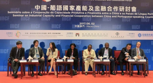 Debate temático sobre cooperação financeira