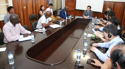 Encontro com representantes do sector industrial e comercial da Guiné-Bissau