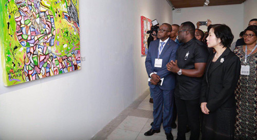 Apreciação da Exposição “Somos Estrelas” do Artista Plástico de Angola pelos convidados