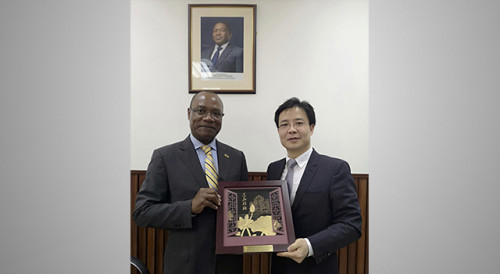 Encontro com o Ministro dos Negócios Estrangeiros e Cooperação de Moçambique, Dr. José Pacheco