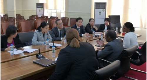 The delegation meets the Director-General for Asia and Oceania of Angola’s Ministry of External Relations