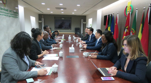 Meeting between the Mozambican delegation and representatives of Forum Macao