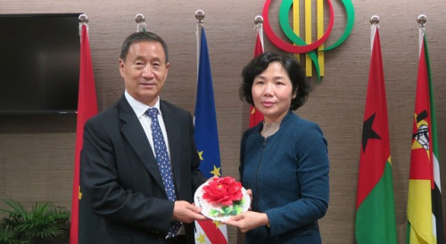 Encontro da Secretária-Geral Dra. Xu Yingzhen, com o Vice-Presidente da CCPPC da Província de Henan, Dr. Qian Guoyu