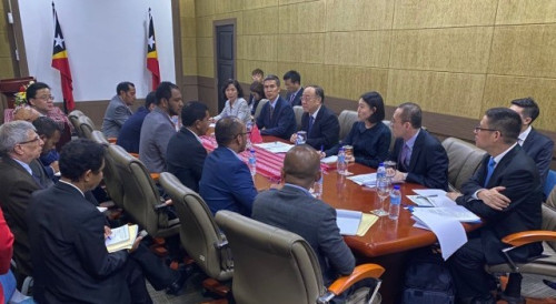 中葡论坛常设秘书处陪同商务部王炳南副部长与东帝汶菲得利斯部长会面