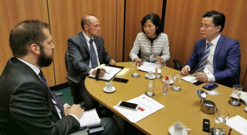 Secretary-General of Forum Macao, Ms Xu Yingzhen, Deputy-Secretary of Forum Macao, Mr Ding Tian, and the liaison representative of Forum Macao of Brazil hold a scheduled Forum Macao work meeting
