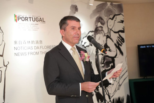O Cônsul-Geral de Portugal em Macau e Hong Kong, Embaixador Paulo Cunha Alves a proferir discurso