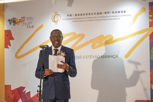 O Cônsul-Geral de Moçambique em Macau, Embaixador Rafael Custódio Marques a proferir discurso