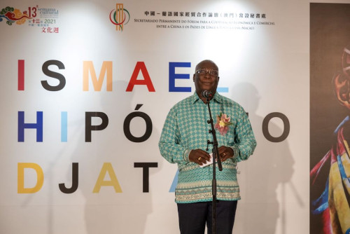 The Representative of Guinea-Bissau to the Permanent Secretariat of Forum Macao, Mr Malam Camará, delivers speech