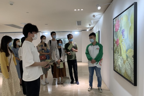 O público visita a exposição