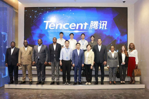 The delegation visits Tencent Research Institute in Shenzhen