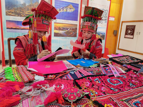 第十五届中国—葡语国家文化周 手工艺市集