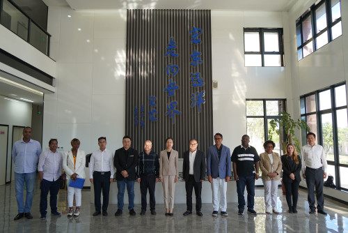 Visita ao Parque Industrial de Hongdong Fishery Co., Ltd. 