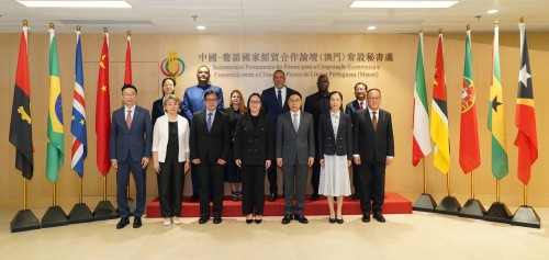 Group photo of both parties