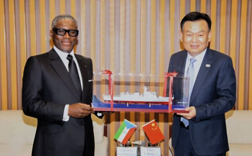 赤道幾內亞副總統特奧多羅・恩奎馬・奧比昂・曼格在北京