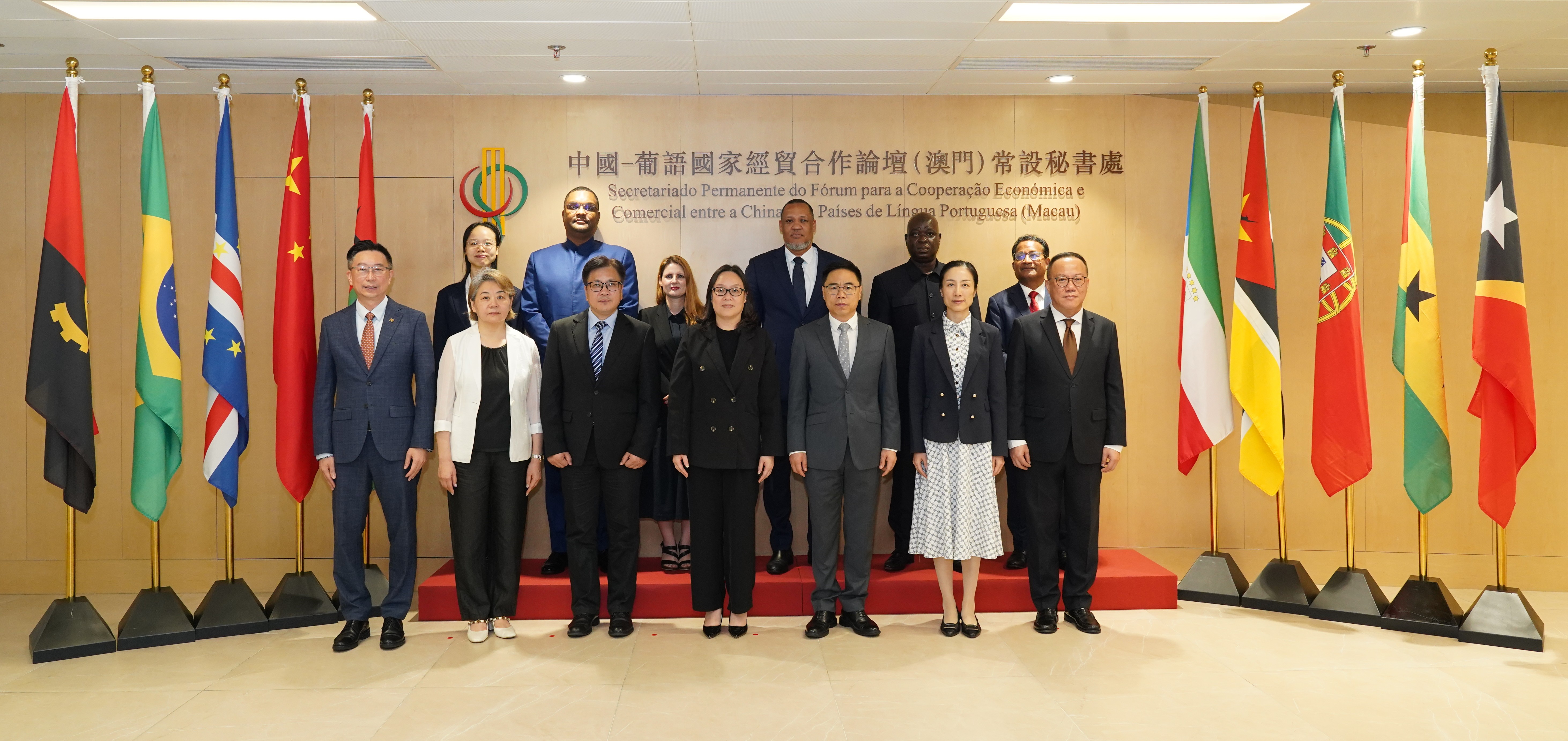 澳门特区政府经济财政司司长吴惠娴到访常设秘书处