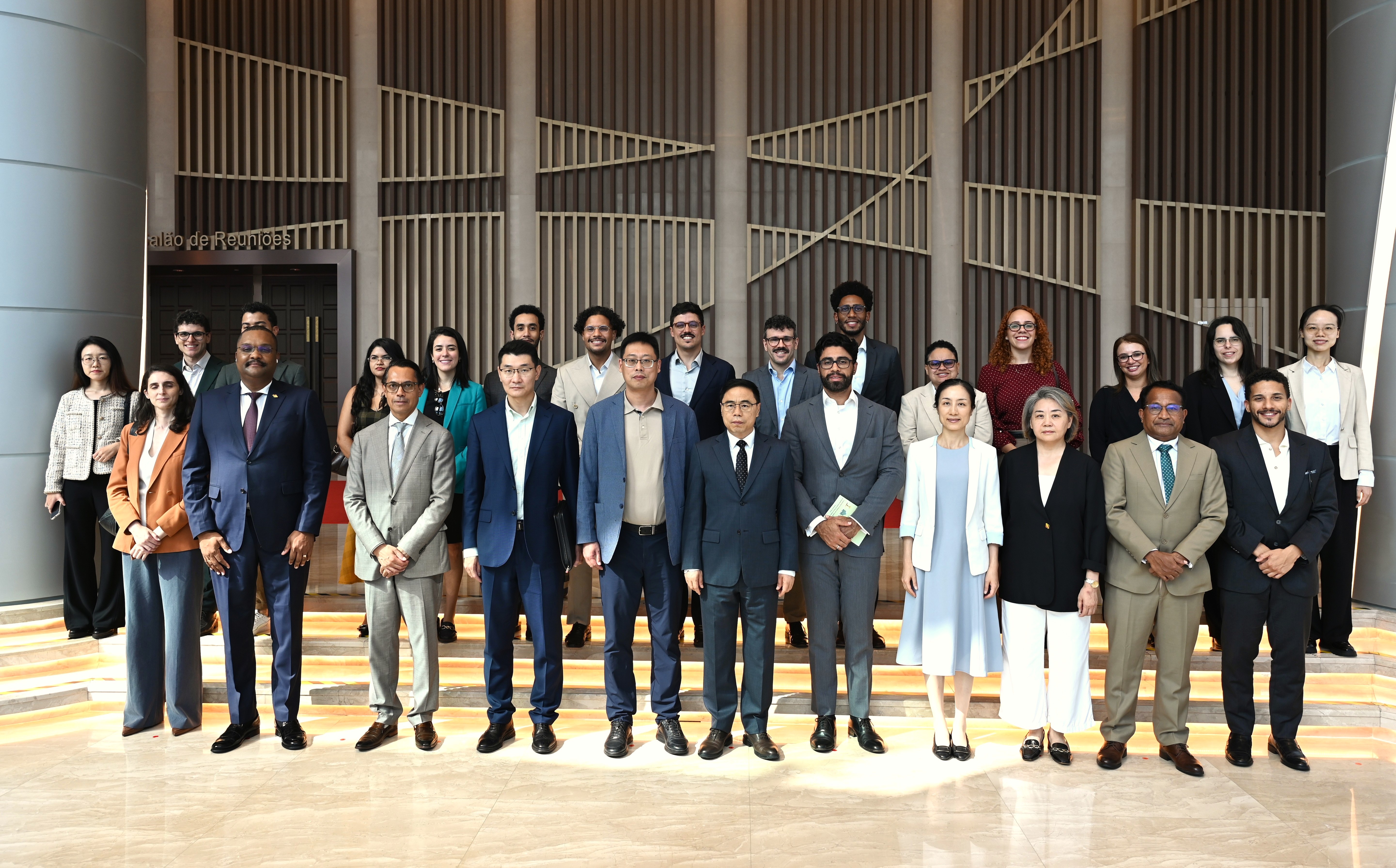 Delegação de Jovens Diplomatas Brasileiros Visitou o Secretariado Permanente